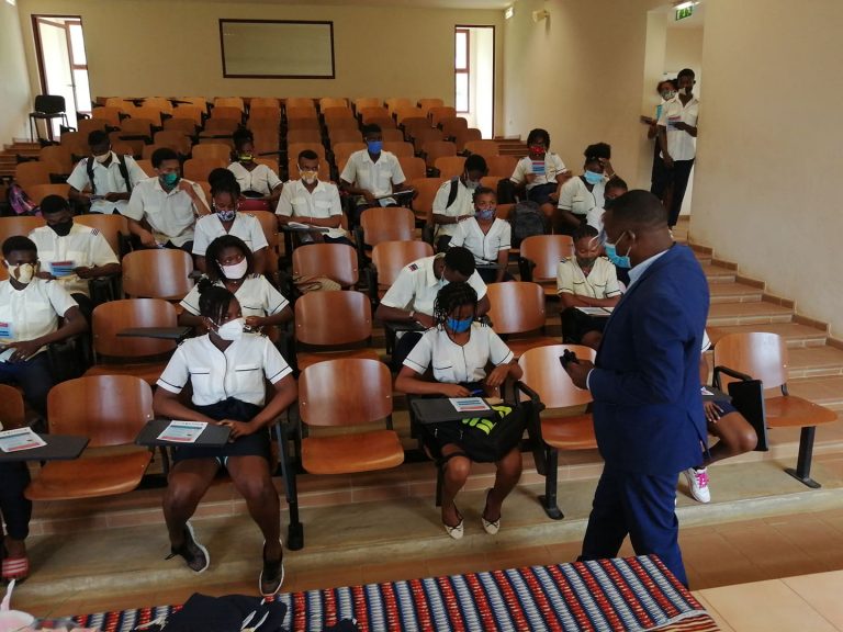 Campanha de informação e sensibilização de prevenção à Covid-19 pelas Organizações da Sociedade Civil são-tomense.